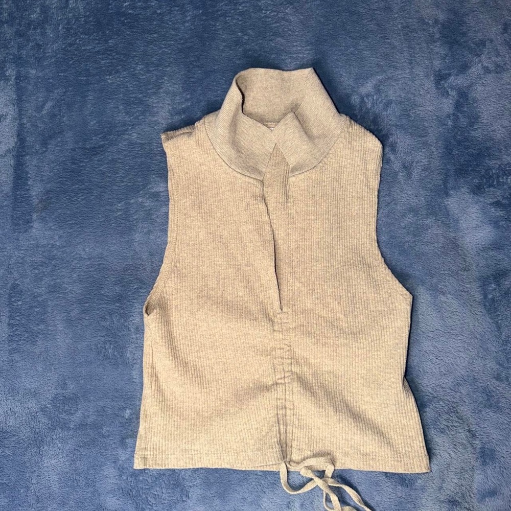 Zara beige ribbed knit vest with tie waist
